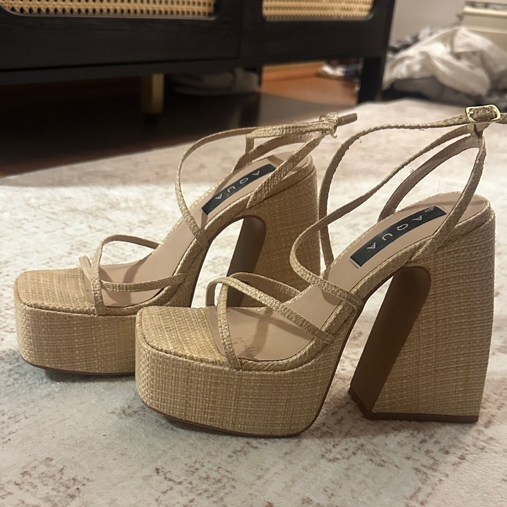 Size 6 - Tan Women's Beige Platform Heels